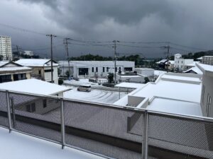 雪の中、来院の際は十分お気をつけください。